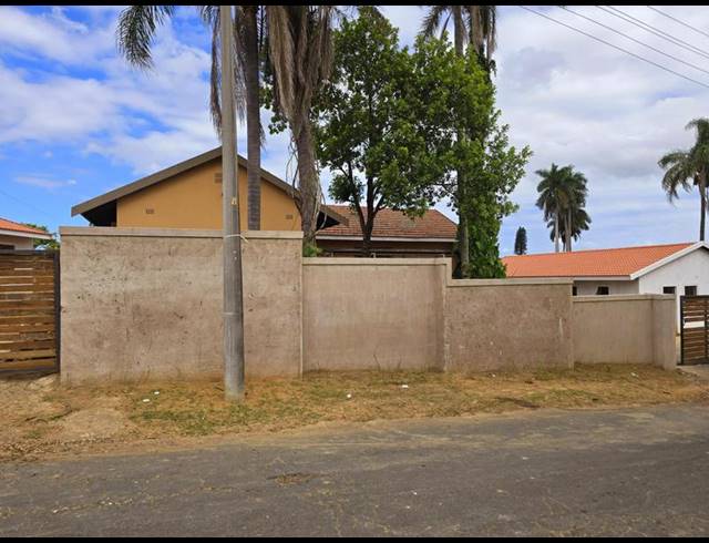 0 BEDROOM COMPLEX FOR SALE IN SARNIA